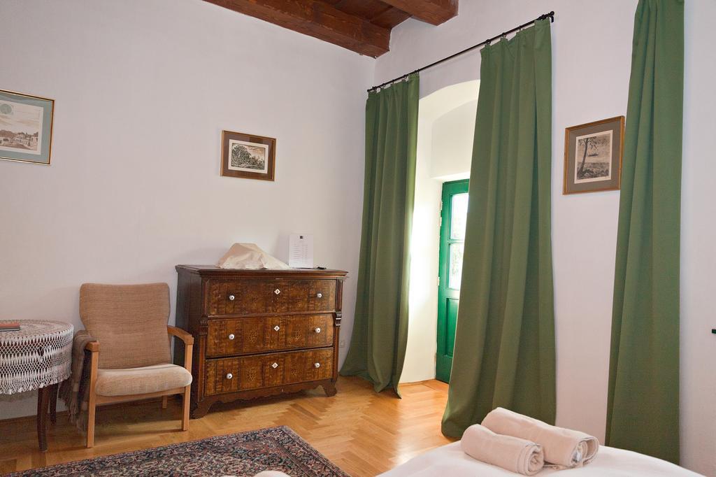 Barta Pince Vendeghaz Mad Hotel Room photo